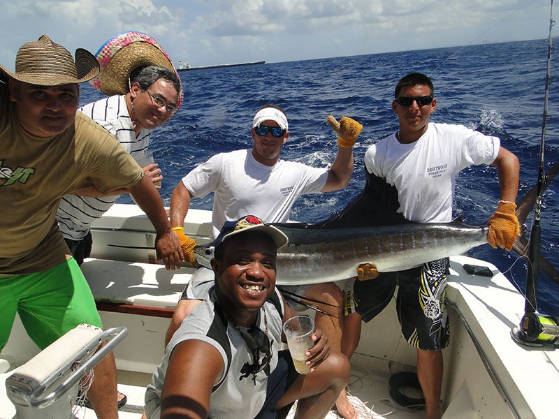 Fishing in aruba Stock Photos - Page 1 : Masterfile